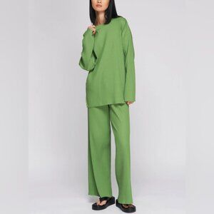 KOTN Olive Ribbed Crewneck long sleeve Cotton Trendy Stylish Comfy Sweater M